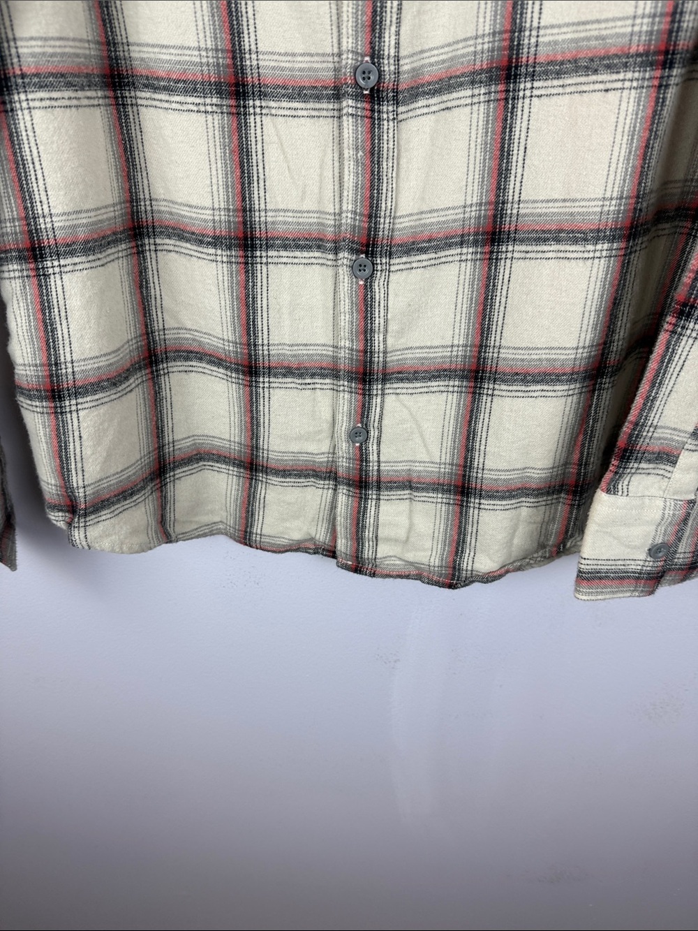 Abound Cotton Men's Plaid Flannel Button Down Shirt Off-White Red Grey Size L - Picture 9 of 12